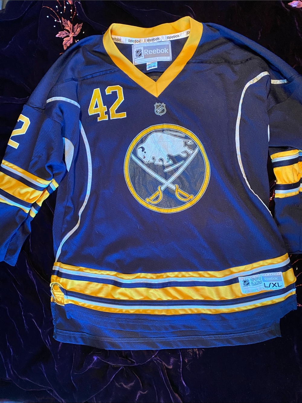 Reebok Kids Navy and Yellow Buffalo Sabres Hockey Jersey #42